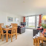 3 Bed In Newquay Headl