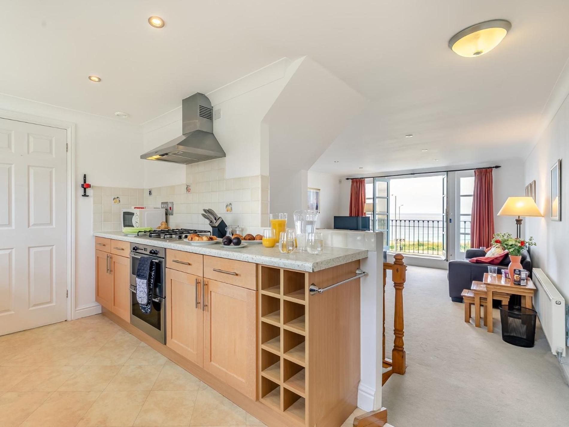 3 Bed In Newquay Headl